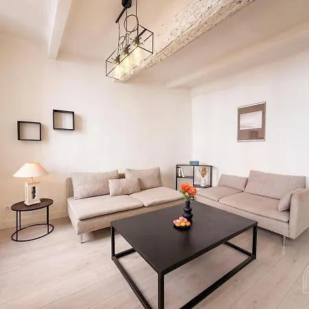 Spacieux T2 Lumineux Au Cœur Du Port De Appartement *